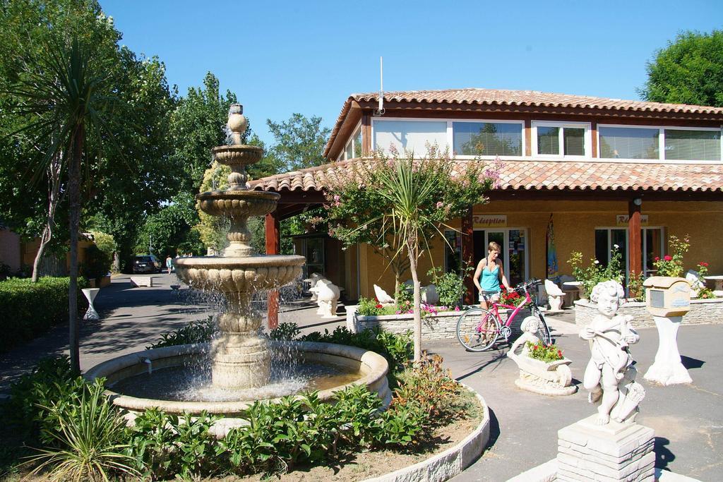 Camping Resort Les Champs Blancs Agde Exteriér fotografie