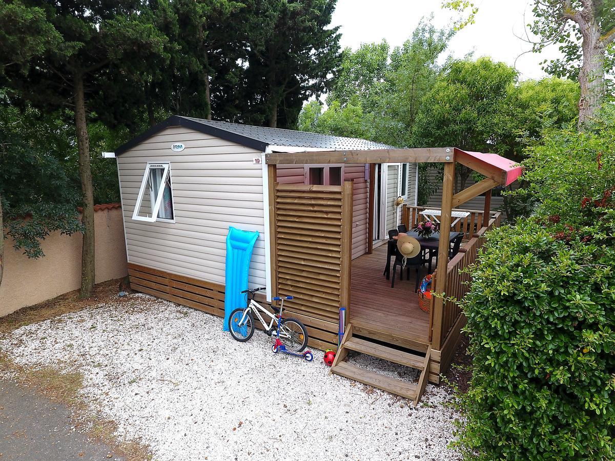 Camping Resort Les Champs Blancs Agde Exteriér fotografie